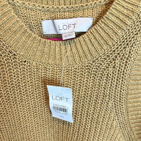Loft tan sleeveless with bottom ties sweater top Size XS NWT - Picture 2 of 4